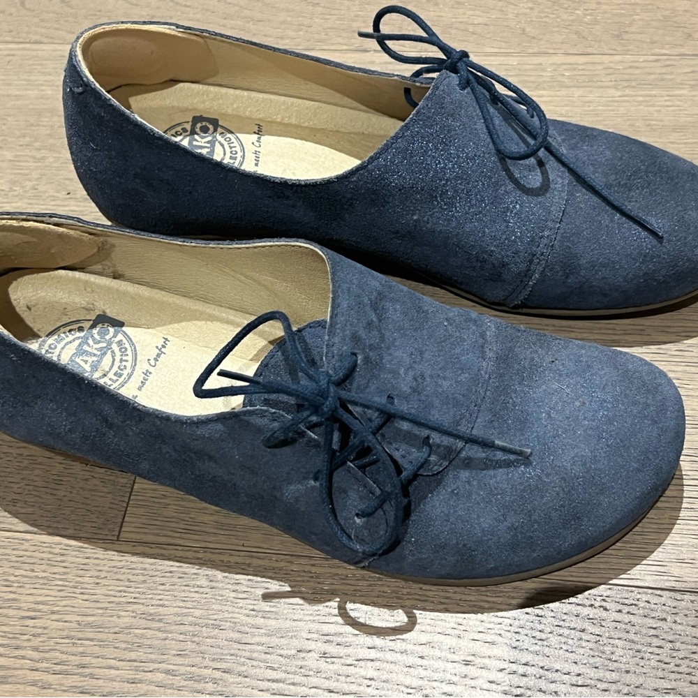 BLUE SUEDE SHOES! Size 37. Sparkly. Scarcely worn.